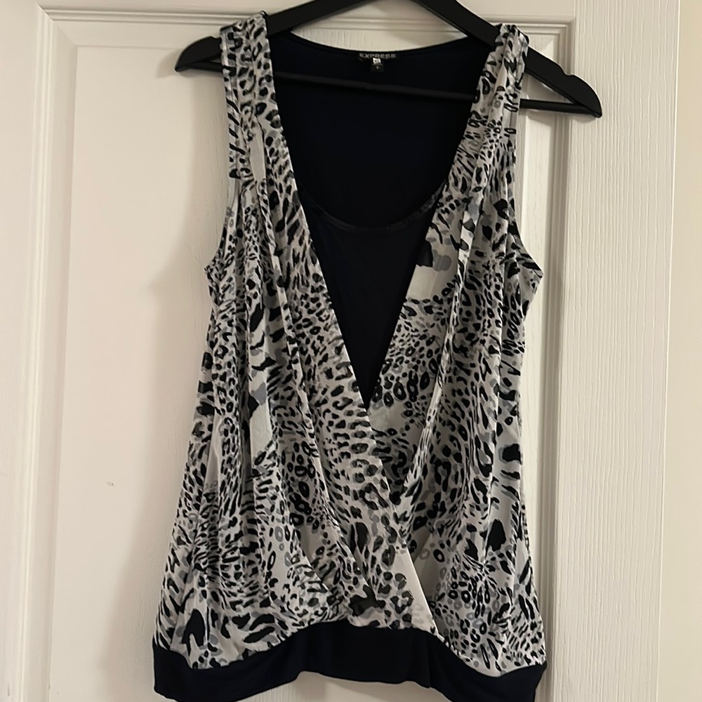 NWOT, Women's  Sleeveless Tank top Round Neck Leopard Print, Twist Front Wrap, S